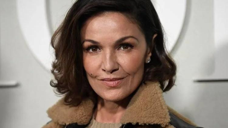 Nadia Farès morta a 57 anni, l’attrice francese era in coma dopo il malore in piscina