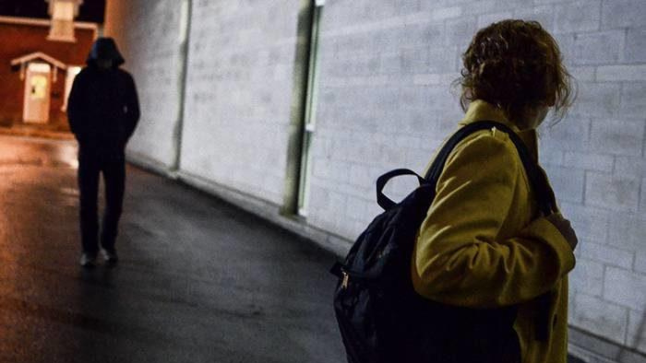 Pisa, insegue la ex con un coltello: arrestato stalker di 54 anni