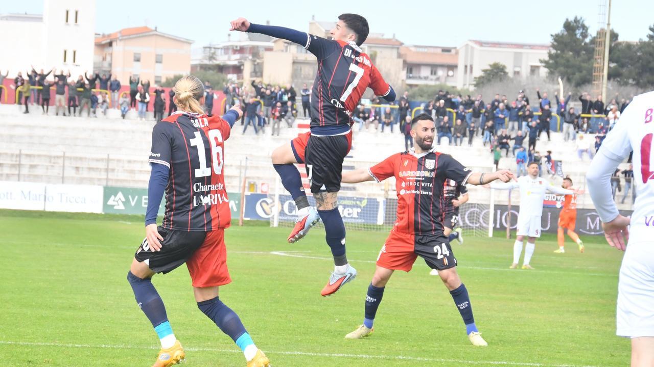 Sfida salvezza al Vanni Sanna, Torres in campo alle 20.30