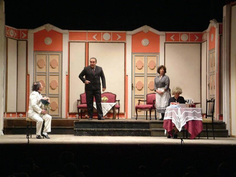 All’Astra di Sassari torna “A Chilivani si cambia”: classico in scena nel weekend