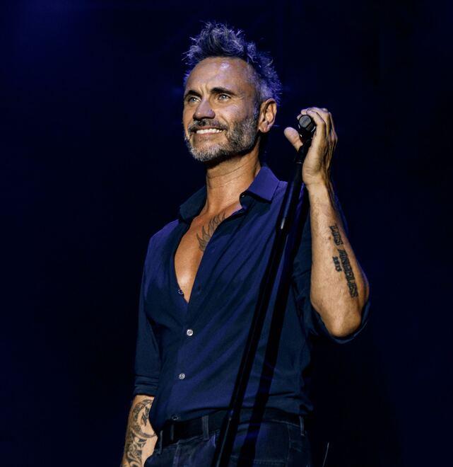 Nek, tour all’estero di successo per diventare ancora più “forte”