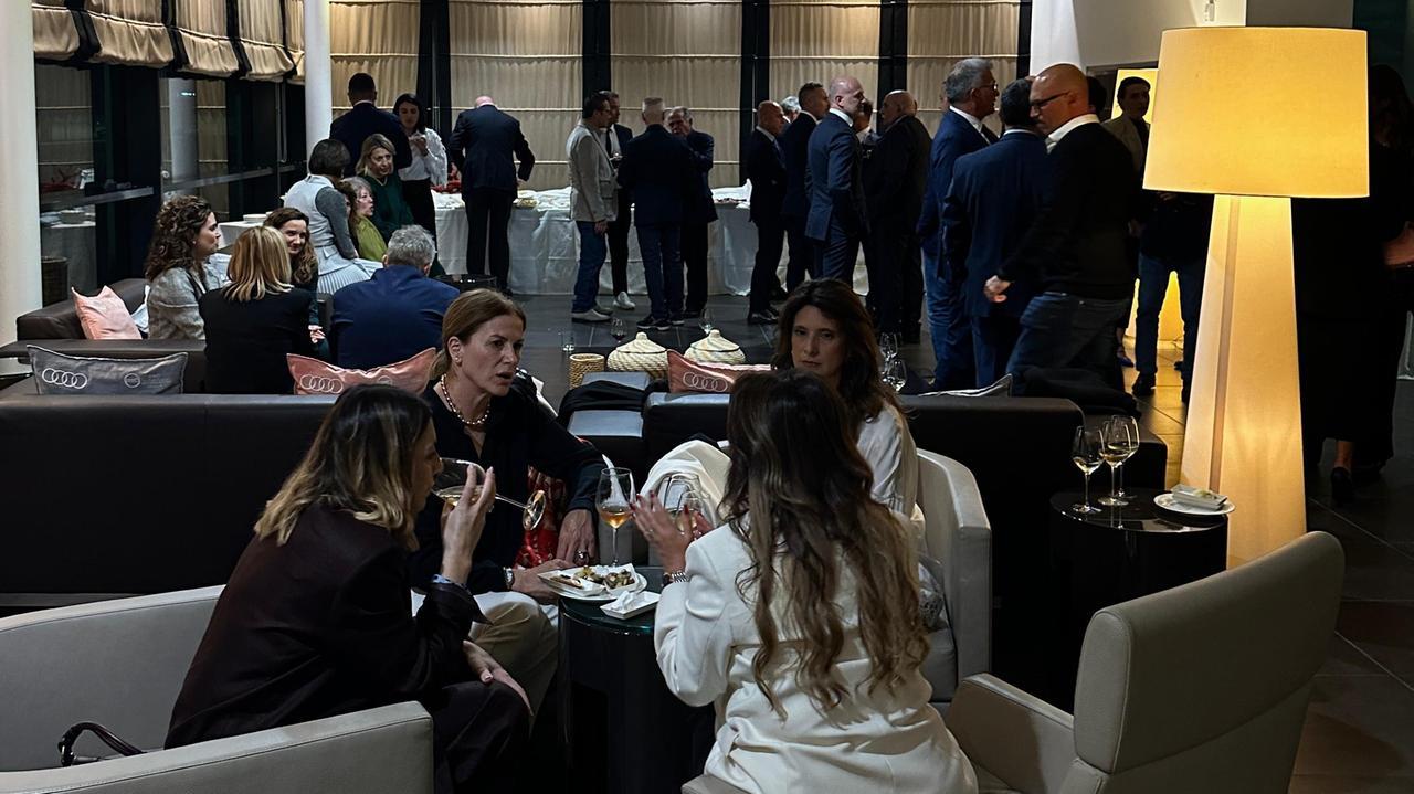 Olbia, successo per la cena di beneficenza del Lions Club: in aeroporto raccolti 15mila euro