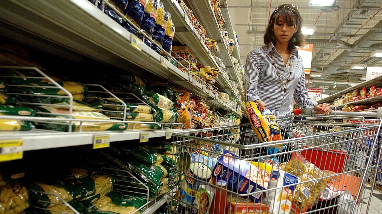 Caro carburanti, prezzi dei prodotti alimentari alle stelle – Dalle melanzane ai carciofi: gli aumenti più “clamorosi”