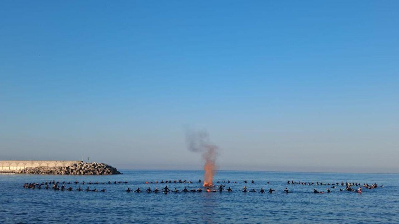 Andrea, morto a 24 anni: l’ultimo saluto degli amici. All’alba in mare con la tavola da surf: «Ora viaggia alla ricerca della tua onda» – Video