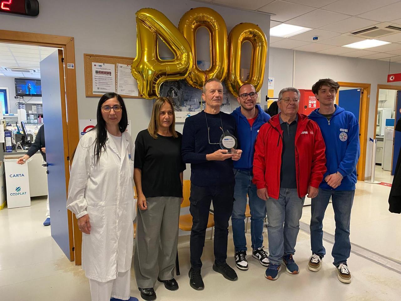 Versilia, 43 anni di donazioni: raggiunge quota 400 e viene premiato