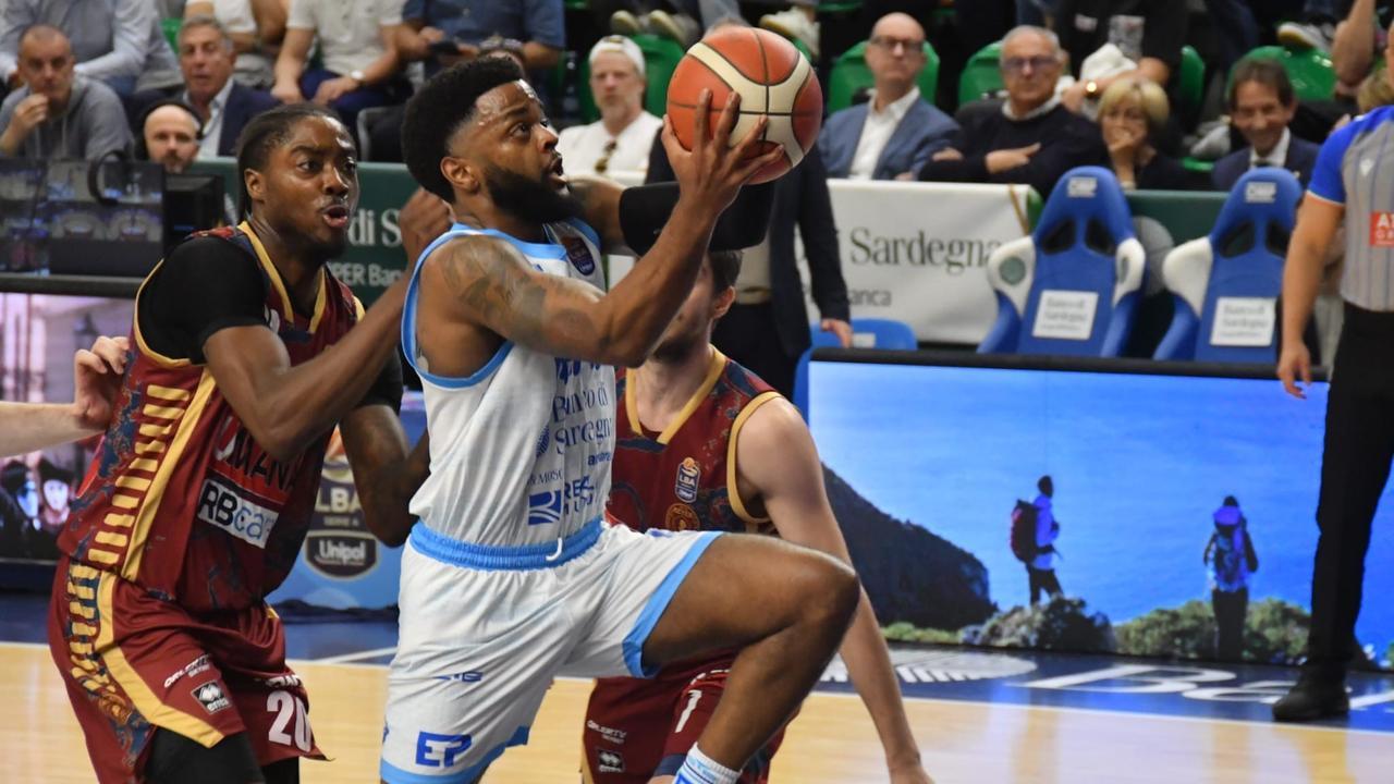 Disastro Dinamo, travolta in casa da Venezia: il baratro è vicino