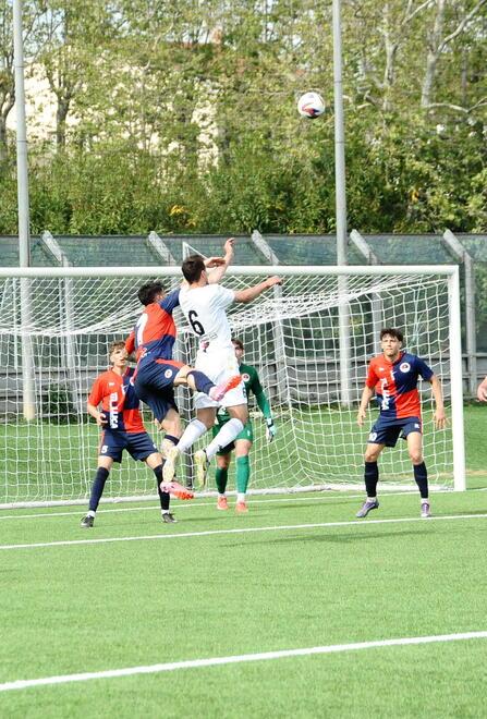 Lucchese, sfuma l’imbattibilità: a Cecina rossoneri sotto 2-0