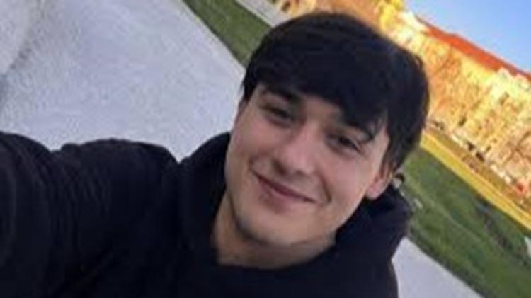 Diciassettenne muore dopo due interventi chirurgici alla tibia, otto indagati – Ecco chi è la vittima