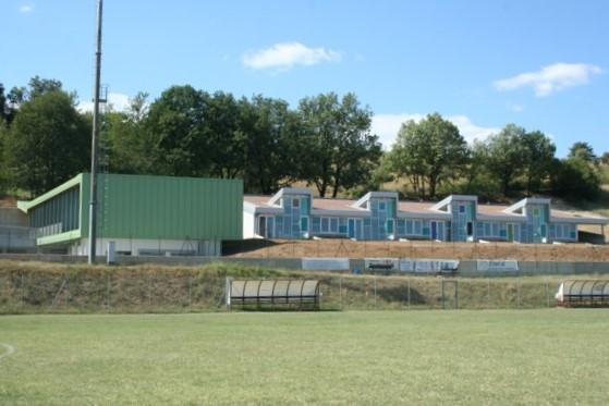 Vignola, padre e figlio aggrediscono un calciatore 15enne dopo la partita: calci e pugni