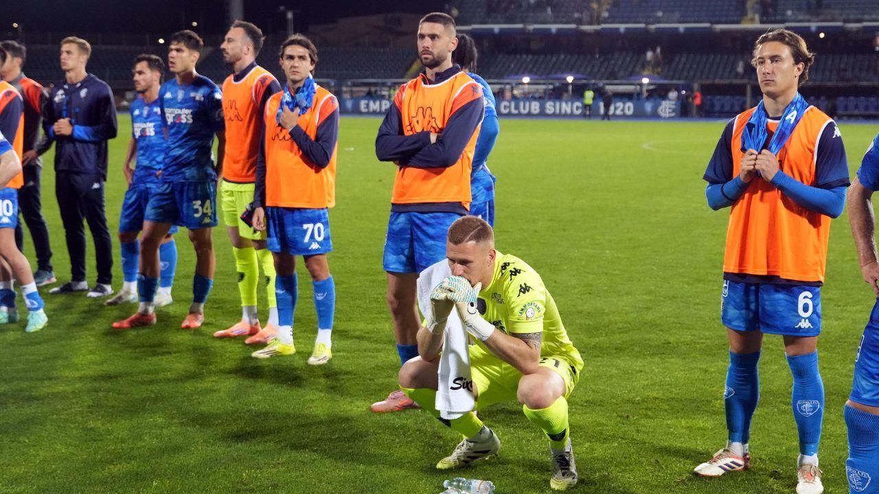 Il confronto dei giocatori coi tifosi (foto Nucci)