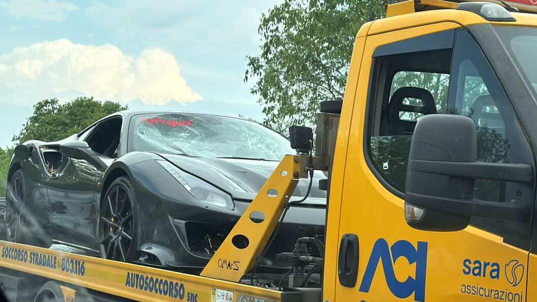 La Ferrari coinvolta nell'incidente
