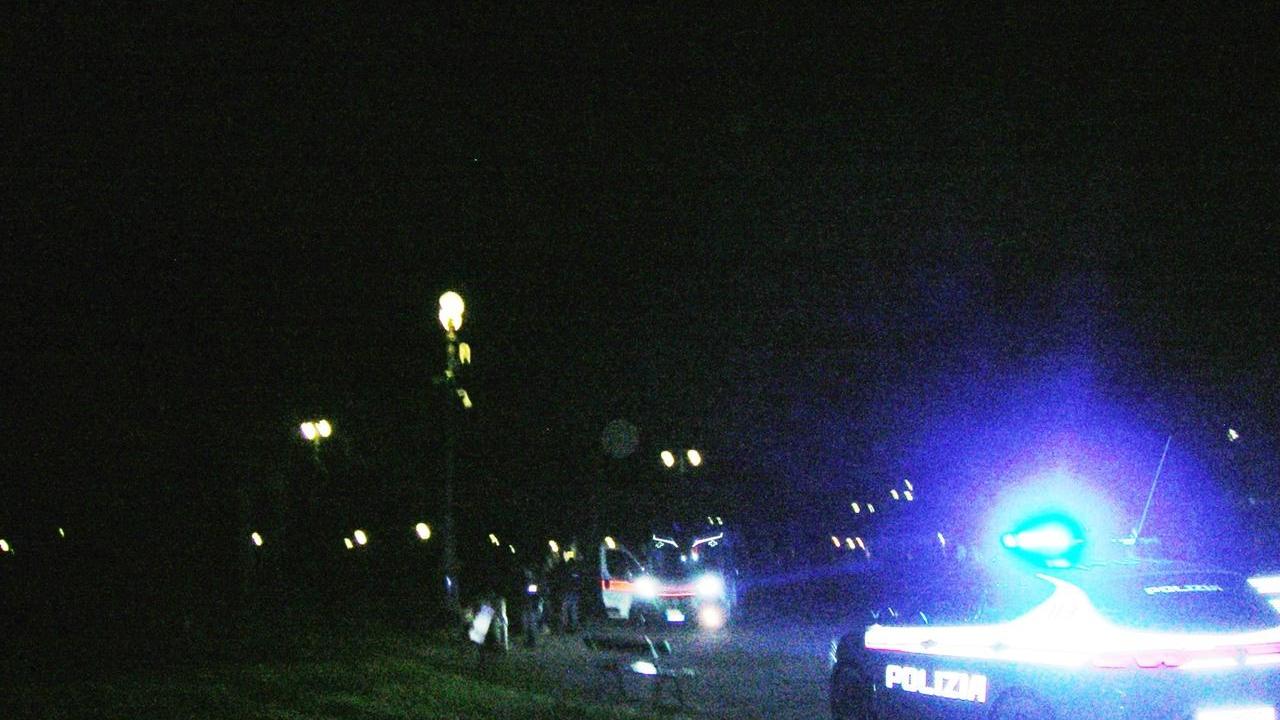 Rissa al parco del Popolo, un testimone: «Uno urlava: Se vi prendo vi ammazzo tutti». Cosa sappiamo