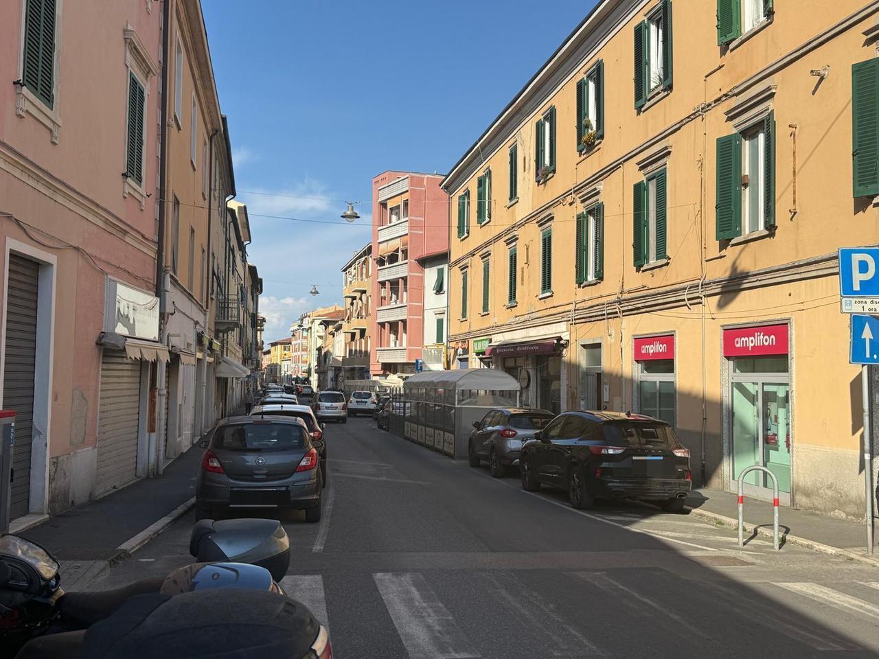 Rissa con coltellate in via Pisacane, tre uomini denunciati