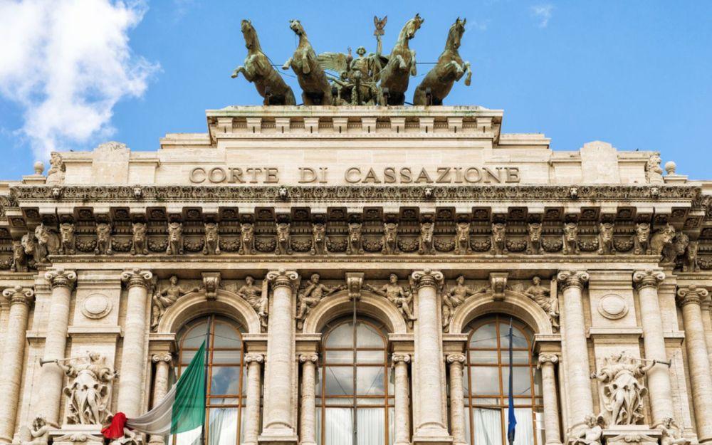 Pensioni, la Cassazione conferma: taglio alla rivalutazione legittimo - A chi si applica e perché