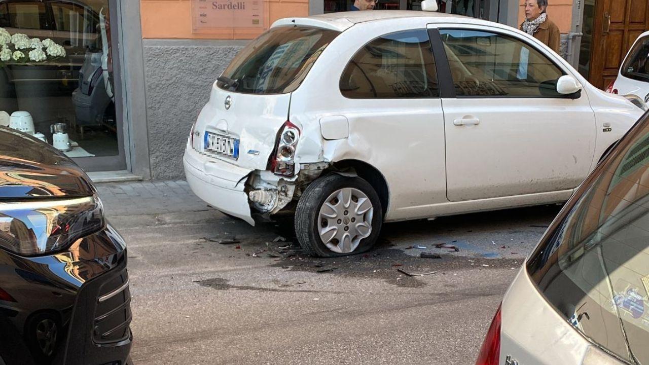 
	Alcuni danni alle auto in sosta

