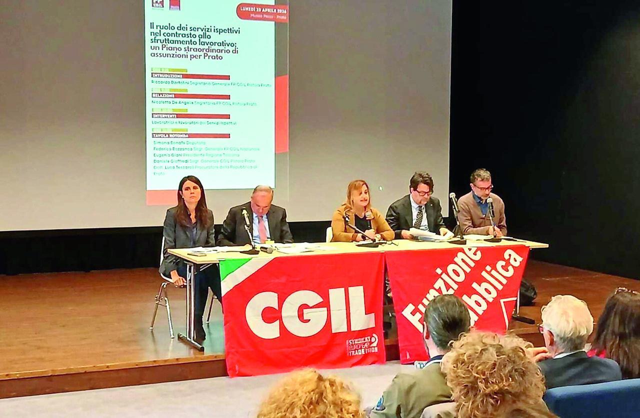 
	La tavola rotonda all'auditorium del museo Pecci

