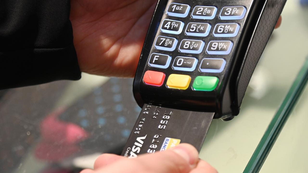 Pos, addio agli scontrini: ecco come sostituirli con l’estratto conto bancario