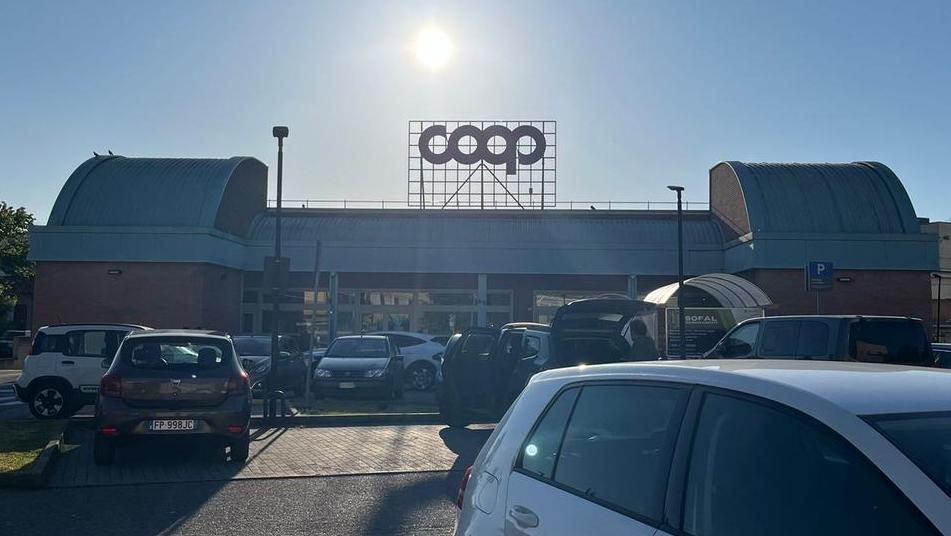 Sant’Agostino, licenziata dalla Coop dopo 25 anni: cos’è successo