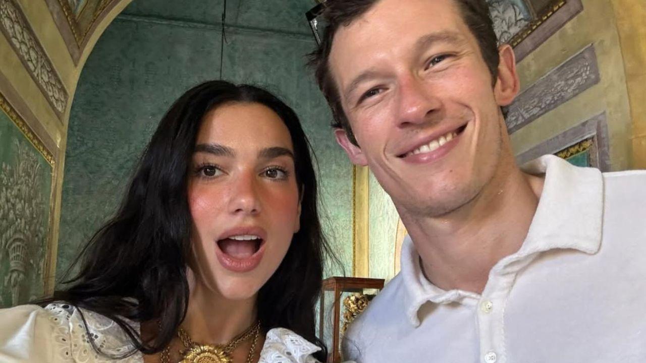 Due Lipa e Callum Turner 