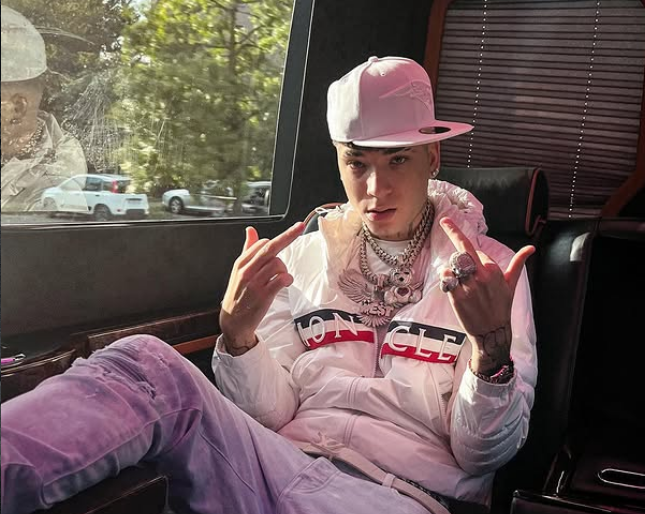 Rissa in piazza con pugni, cintura e coltello: condannato il rapper Shiva insieme a tre amici