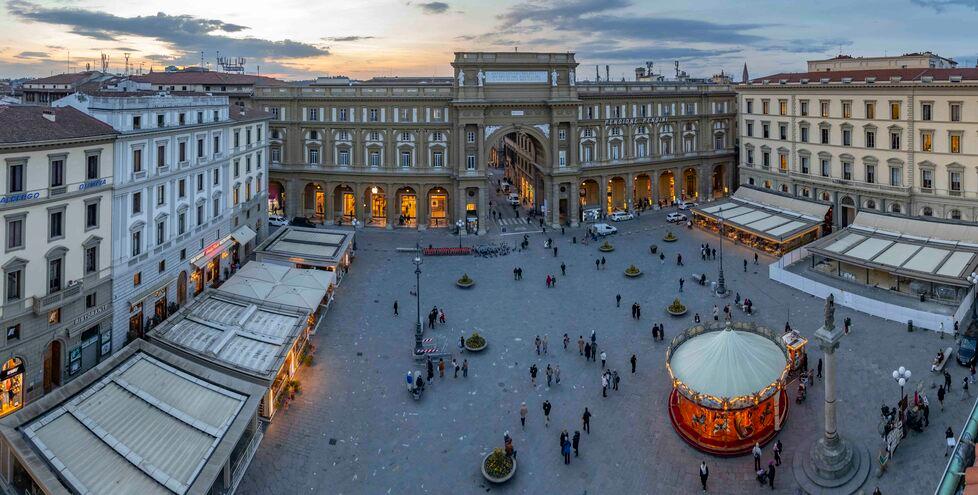
	I dehors in piazza della Repubblica

