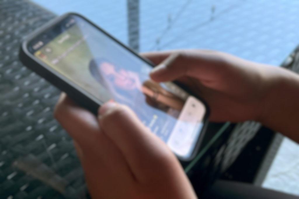 La dedica d’amore della nuova fidanzata scatena la furia dell’ex che aveva tentato di ucciderlo: «Per l’infame solo lame». Condannata