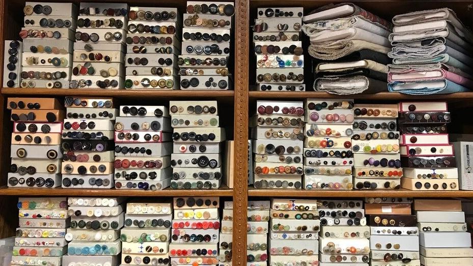 Un concorso fotografico per raccontare le botteghe storiche di Ferrara