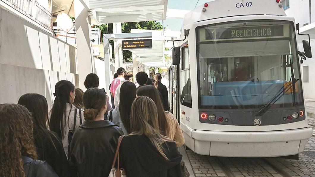 Dall’Istituto Dante all’Arst: gli studenti a lezione di trasporti e mobilità sostenibile – VIDEO