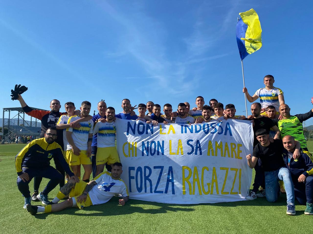 L'Orunese vola in Seconda categoria, il paese in festa per la promozione