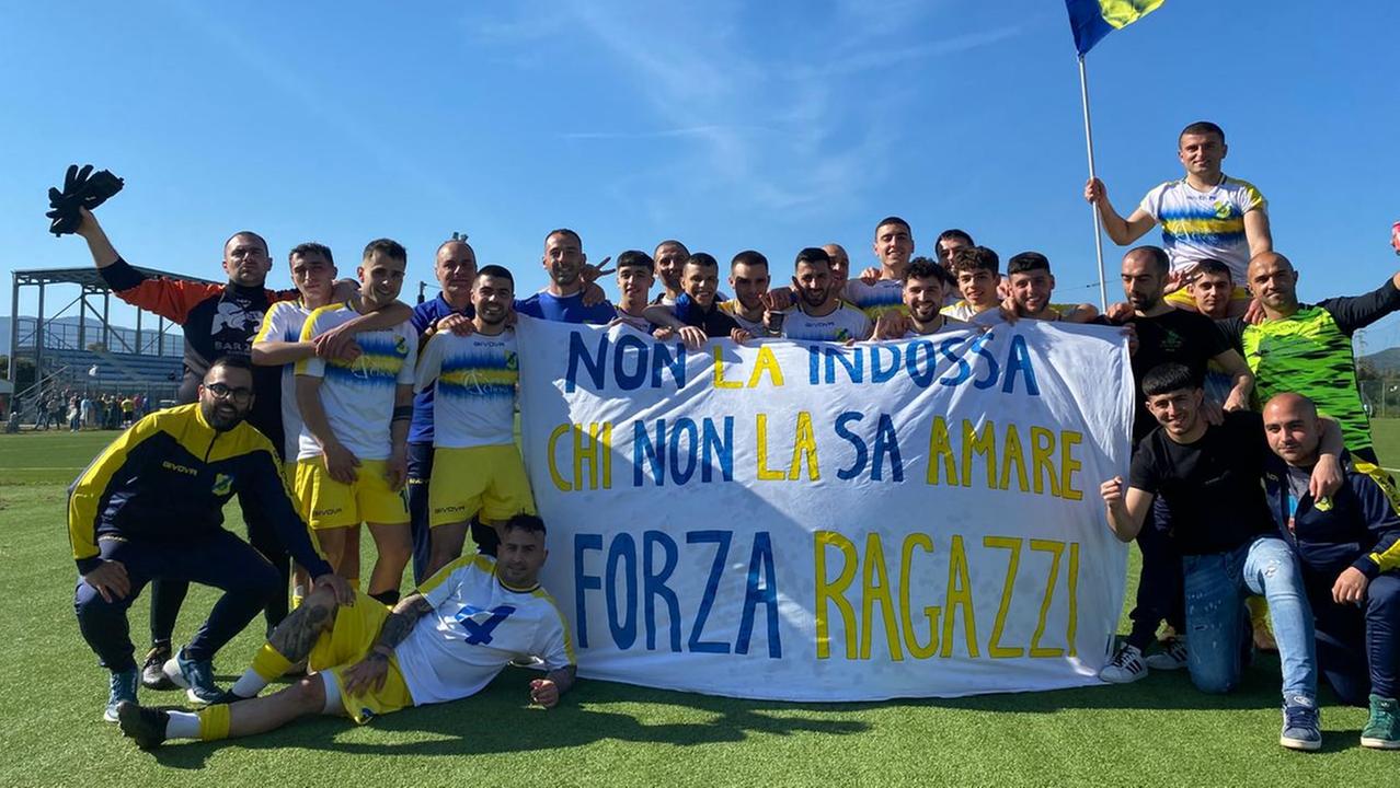 L'Orunese vola in Seconda categoria, il paese in festa per la promozione