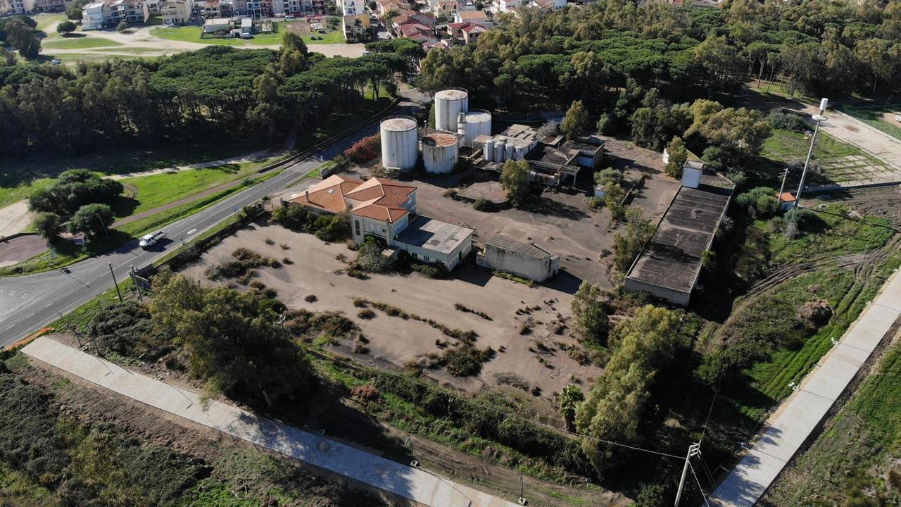 Dall’industria del bitume all’abbandono, ora la riqualificazione turistica – Ecco la marina che cambia volto