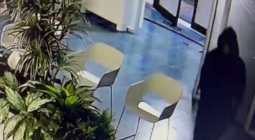 Sassari, furto nello studio radiologico Urigo: ladro ripreso dalle telecamere