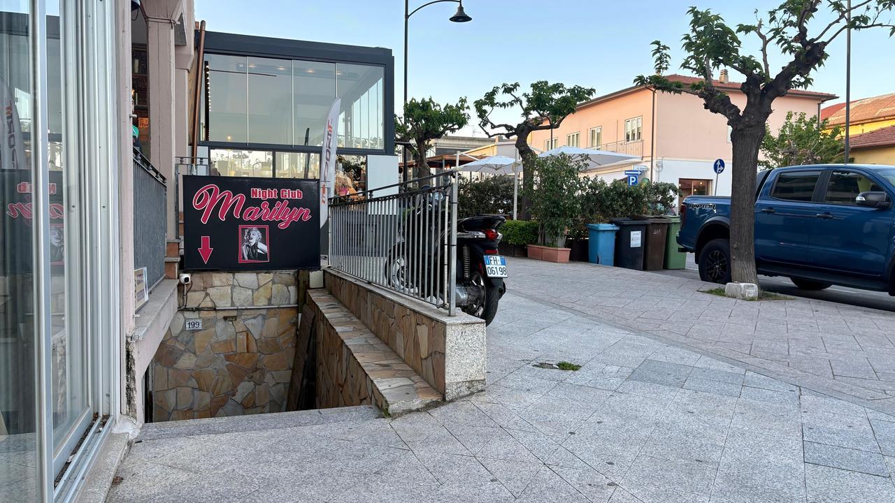 Tentato omicidio al night club di Olbia, l’arrestato si difende: «Non l’ho accoltellato io»