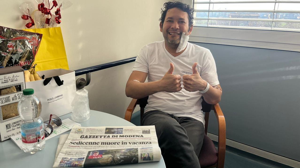 Don Rodrigo in ospedale dopo l'accoltellamento