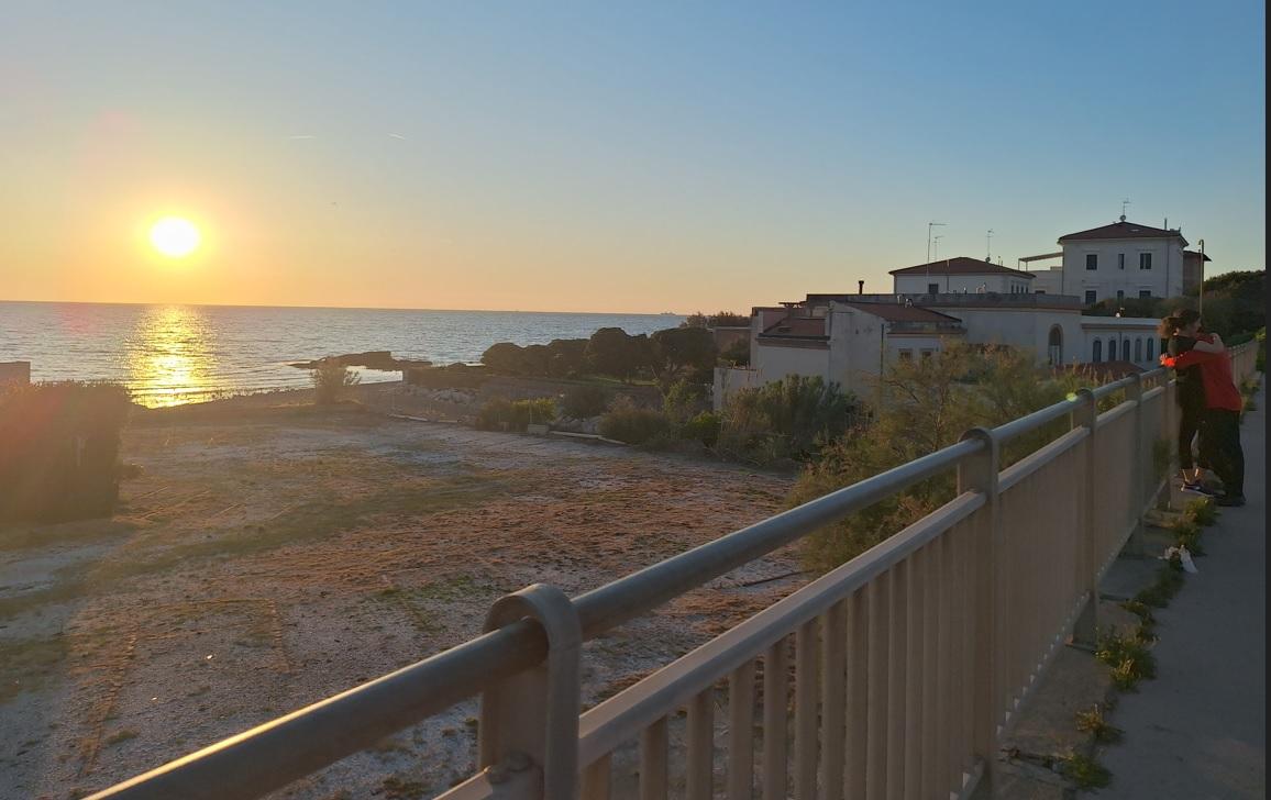 Livorno, innamorarsi al tramonto. Grazie ad Antonella Timore