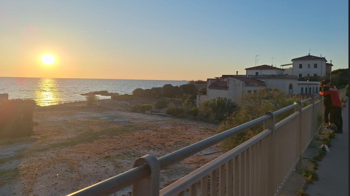 Livorno, innamorarsi al tramonto. Grazie ad Antonella Timore