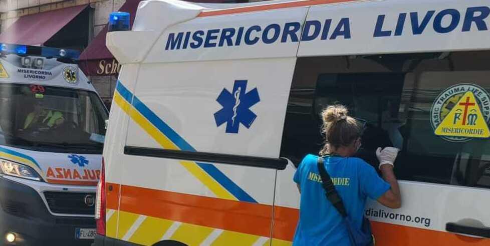 Le ambulanze della Misericordia di via Verdi