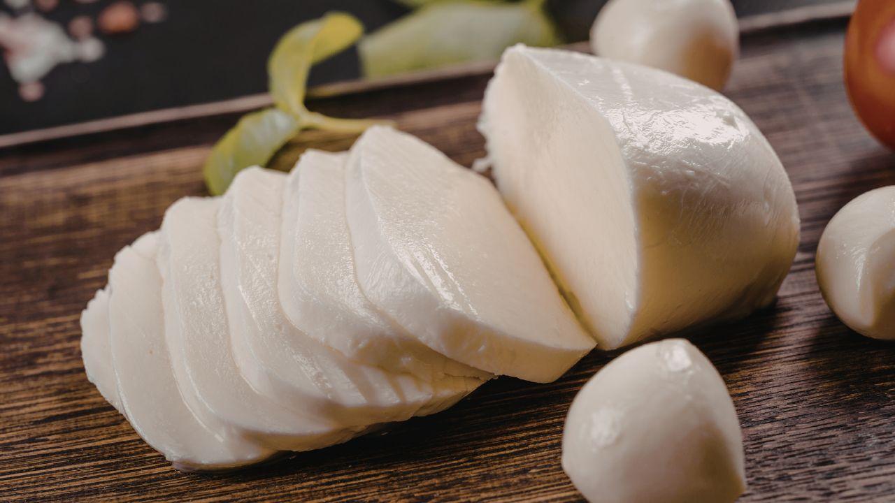 Mozzarella in busta ritirata dal commercio: l’avviso di Ministero e Coop