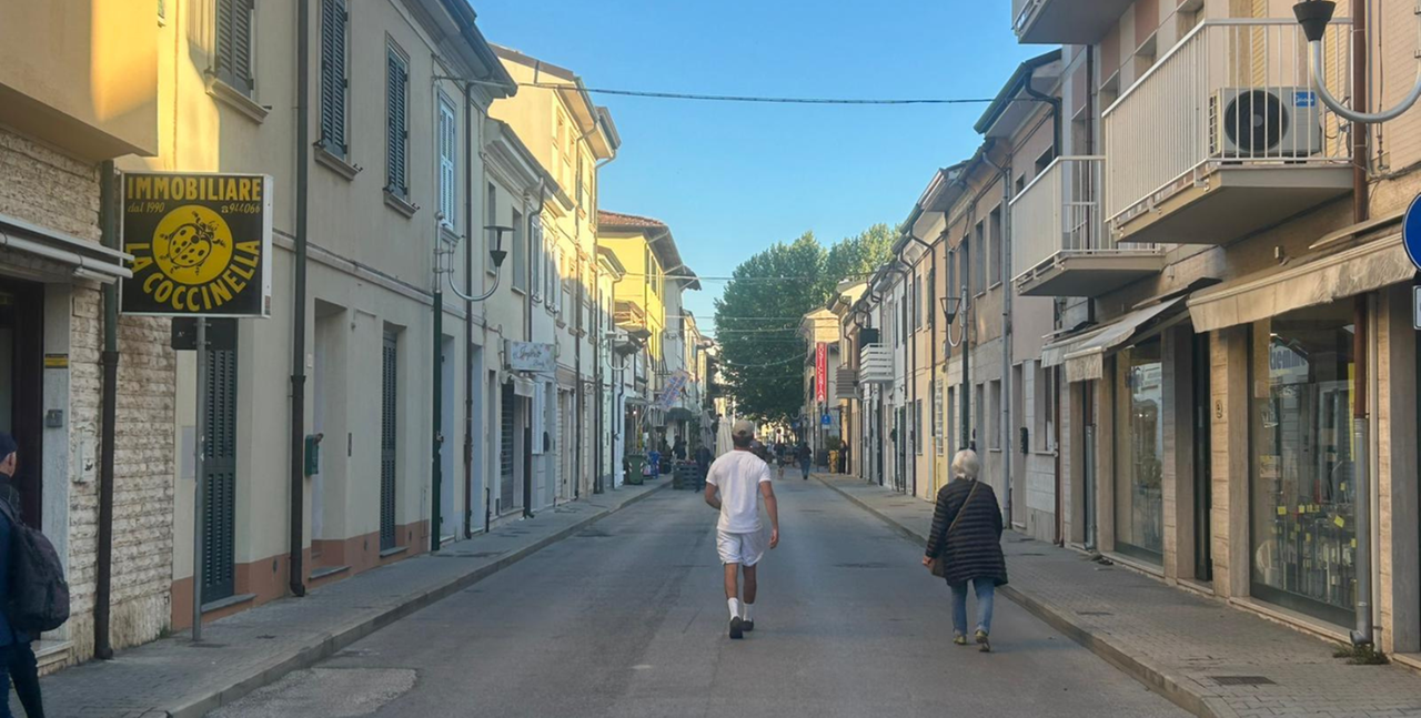 Via Fratti, nel cuore di Viareggio (foto Iacopo Giannini)