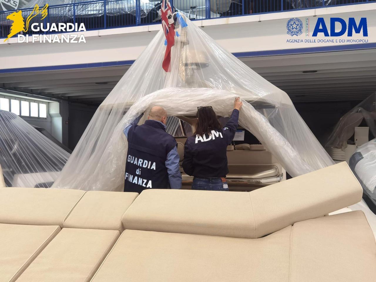 Olbia, sequestrato yacht di lusso: il proprietario denunciato per contrabbando – Ecco che cosa sappiamo