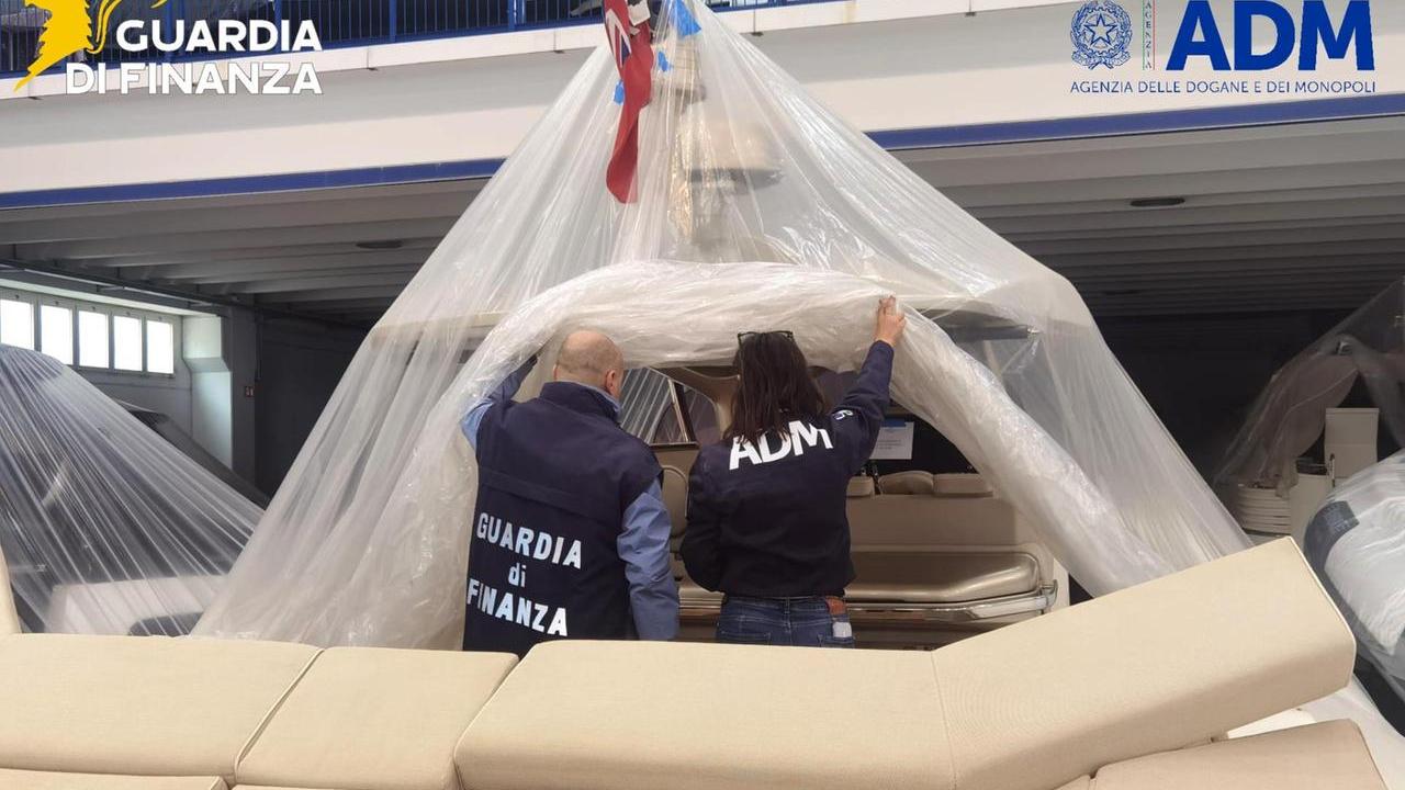 Olbia, sequestrato yacht di lusso: il proprietario denunciato per contrabbando – Ecco che cosa sappiamo