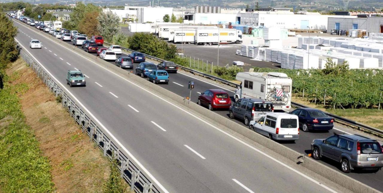 Scatta la “truffa della Fi-Pi-Li”: come funziona e attenzione se incrociate quest’auto