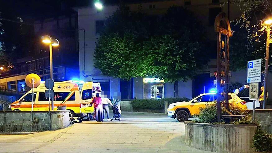 I soccorsi sul posto con automedica e ambulanza