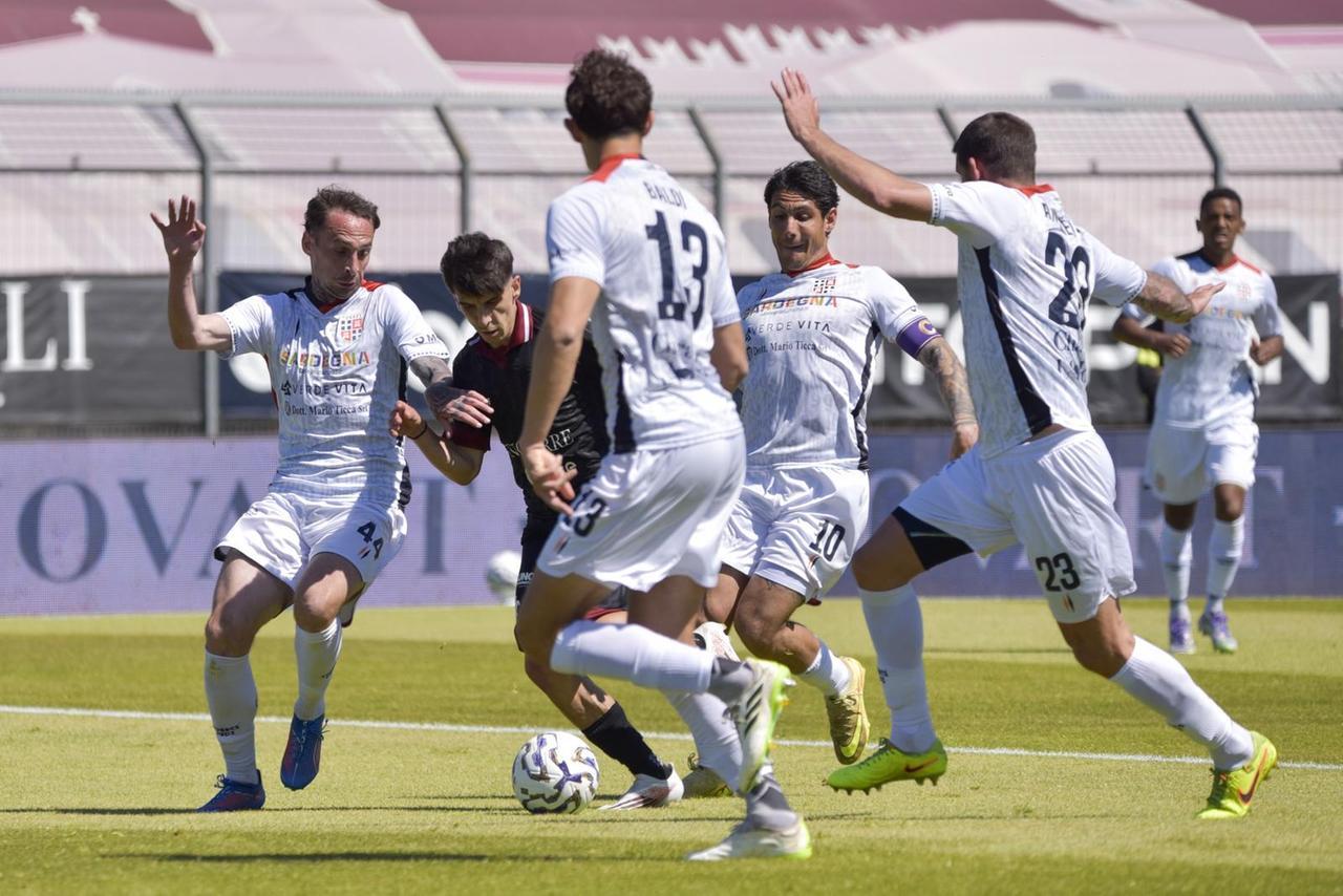 Arezzo-Torres, sassaresi costretti a vincere dopo il vantaggio della Samb (0-0) – LA DIRETTA