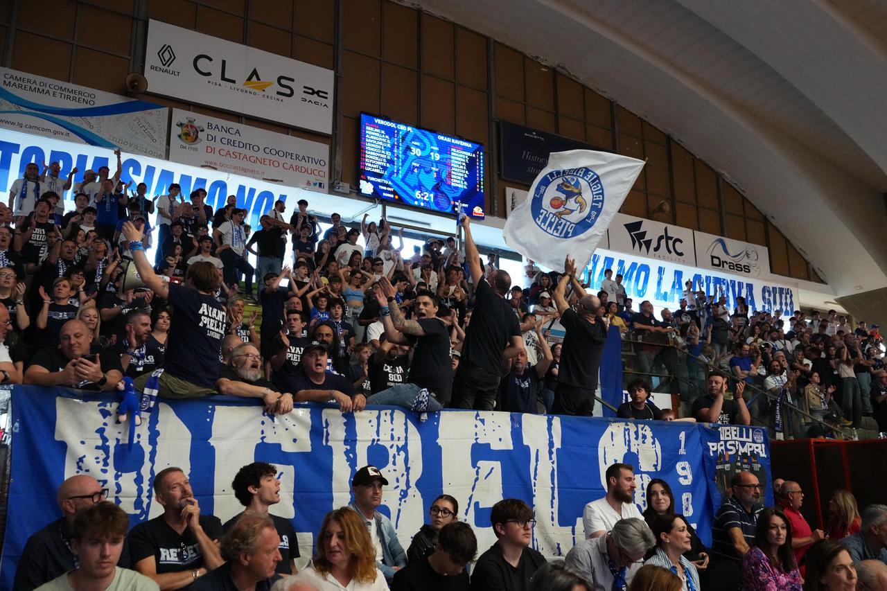 
	Il tifo della Pielle (Foto Stick)

