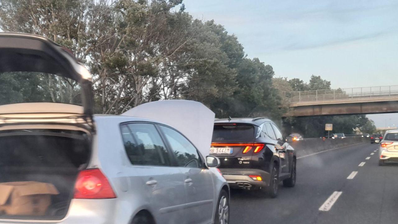 L'auto in panne in Fi-Pi-Li