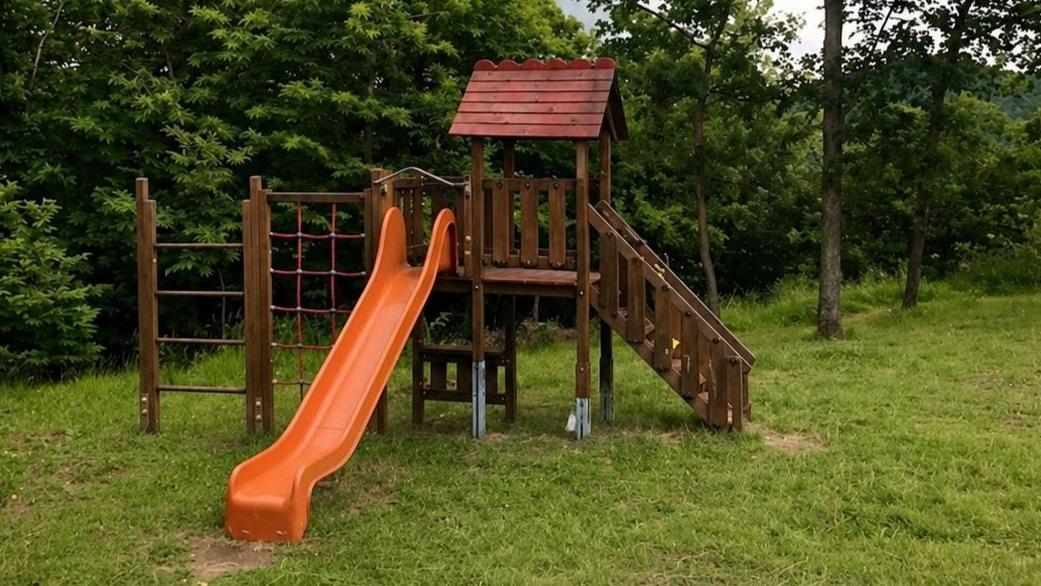 Lo scivolo del parco di Piantacroce