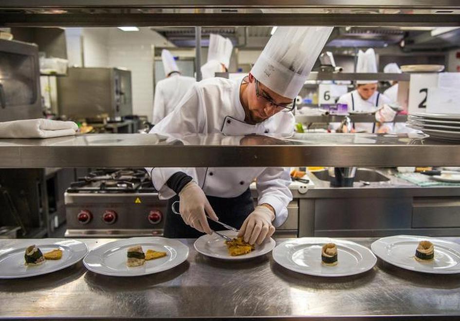 Stagione turistica 2026 al via, ma manca il personale: caccia a chef e capisala