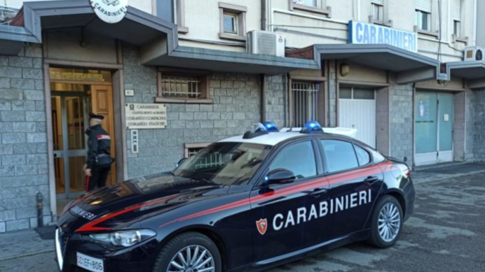 Cacciato di casa dal fratello si vendica dando fuoco all’appartamento: denunciato
