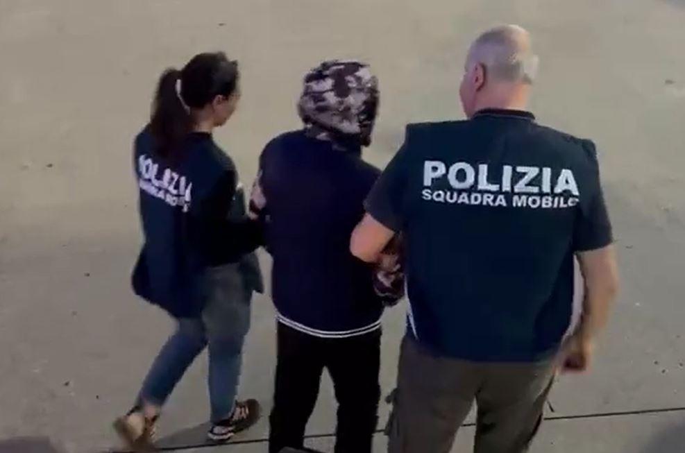 Abusi su una bimba di 4 anni, arrestato dopo mesi di ricerche: era in Germania